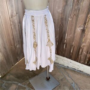Cache vintage White and Gold A-Line Skirt size small